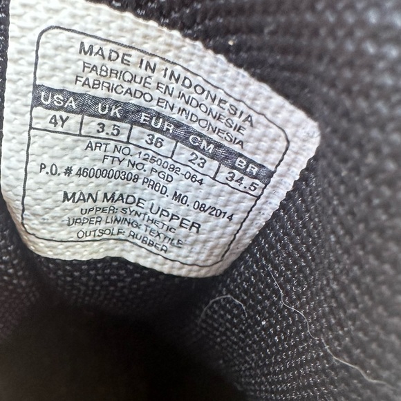 Under Armour Leadoff Low Rim Jr Girls Cleats 4YBlack Pink White - Picture 4 of 4